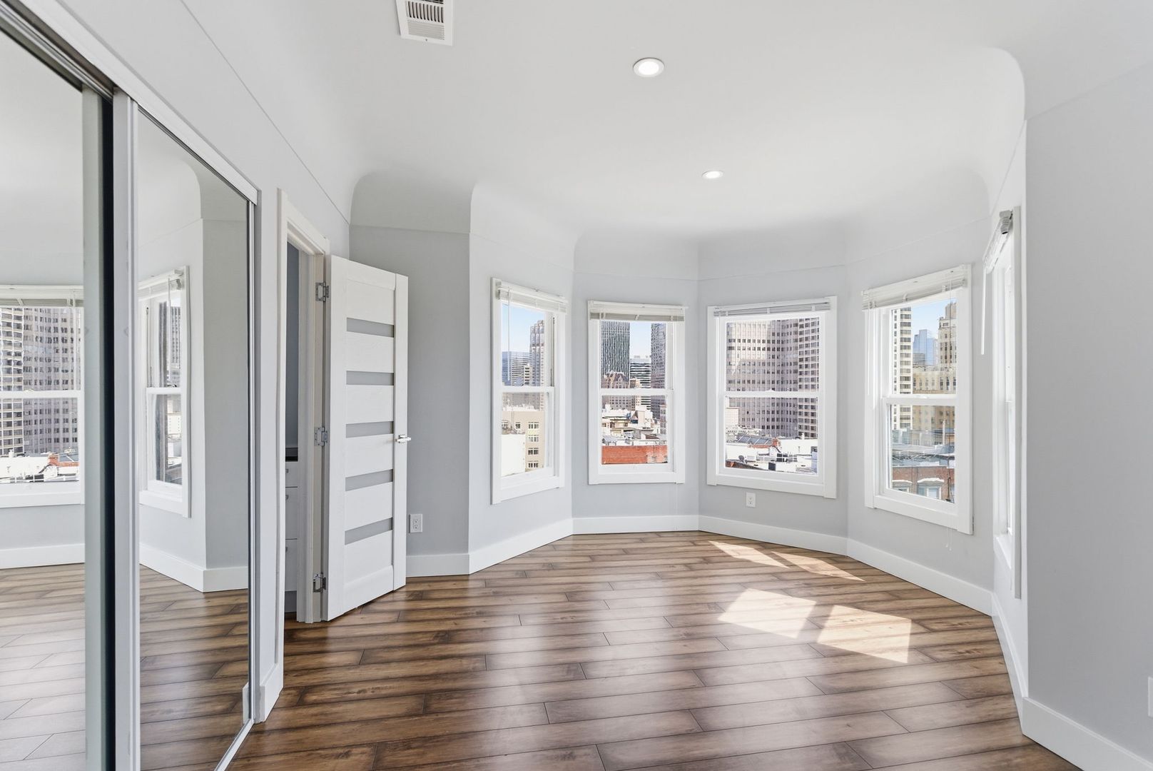 San Francisco Condo: 903 Pine Street