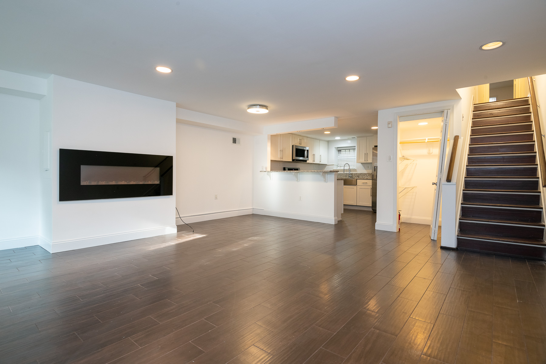 Washington Condo: 1614 15th St NW Unit 1