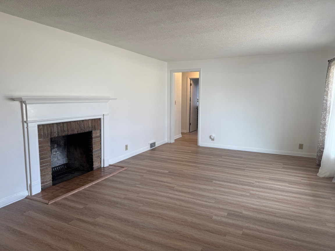 Loves Park House: 5253 Harlem Rd