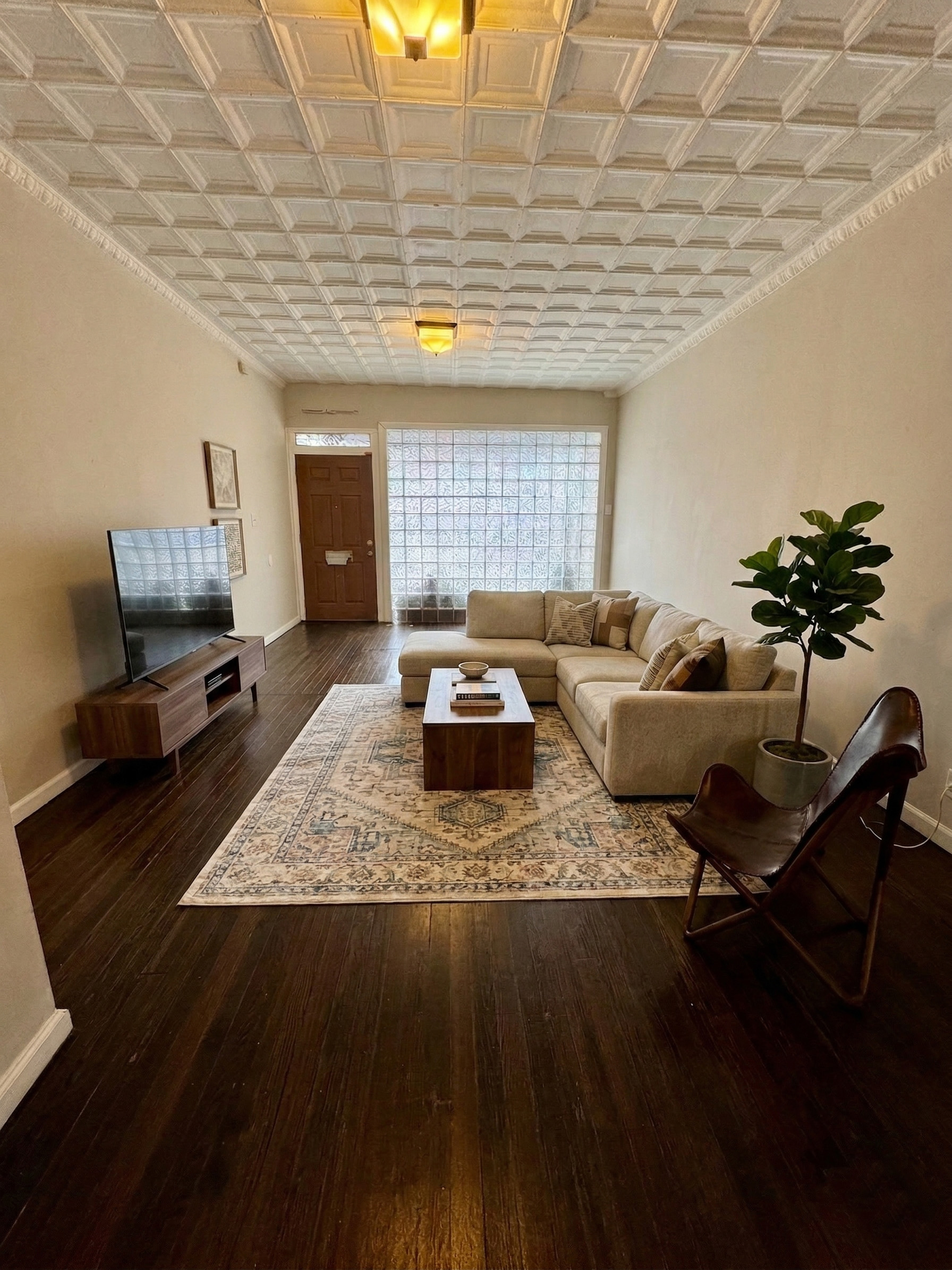 Philadelphia Townhome: 925 East Westmoreland Street