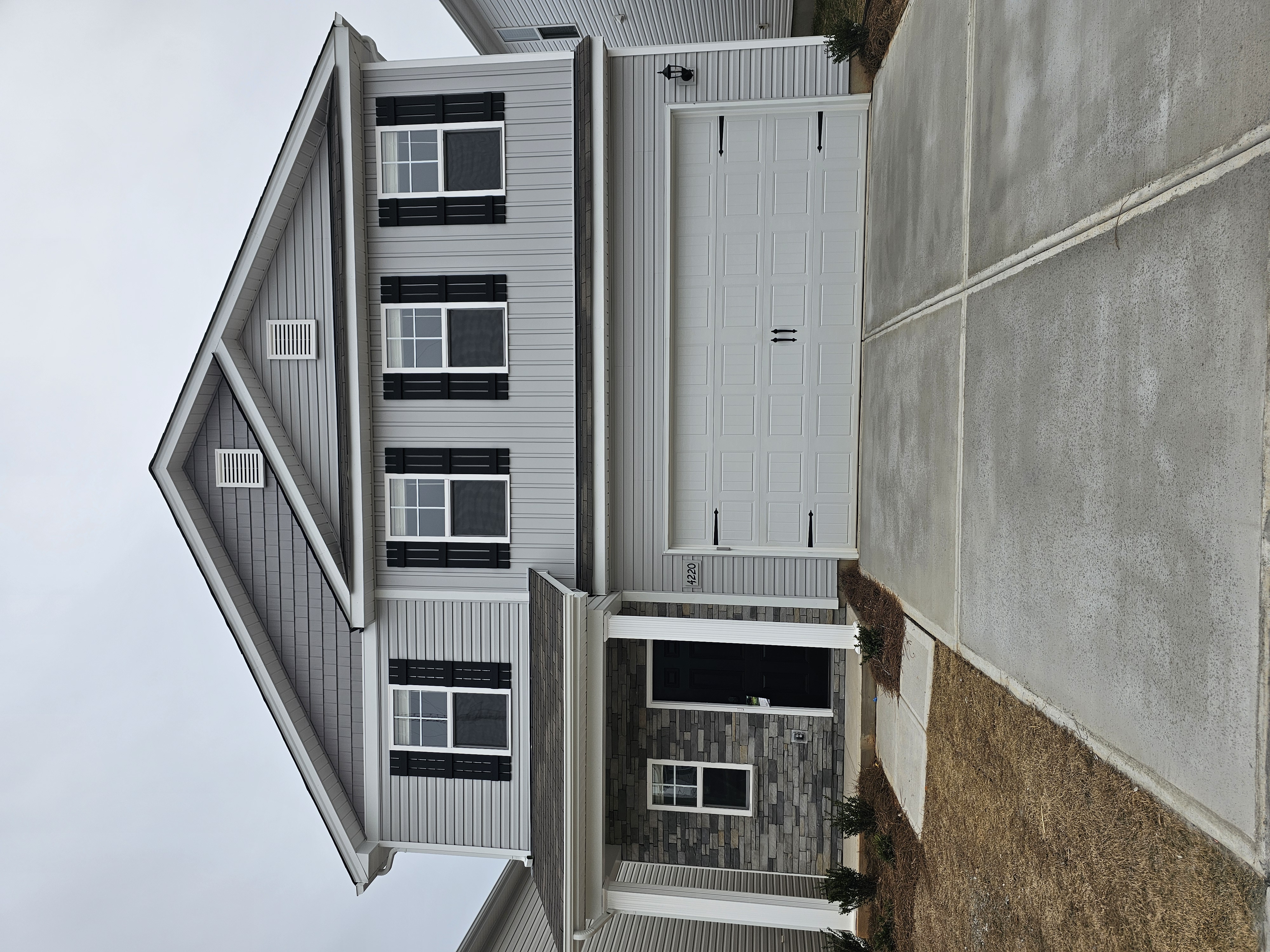 Charlotte House: 4220 Stoneygreen Ln