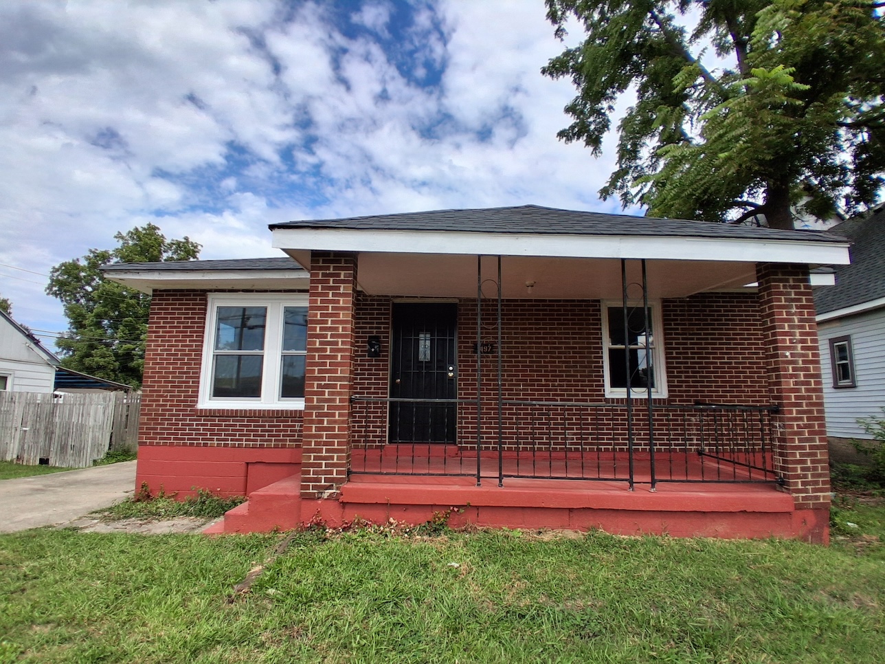 Danville House: 1497 Fairchild