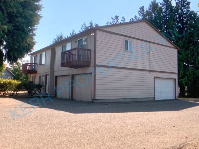 Portland Condo: 2211 SE 96th Drive