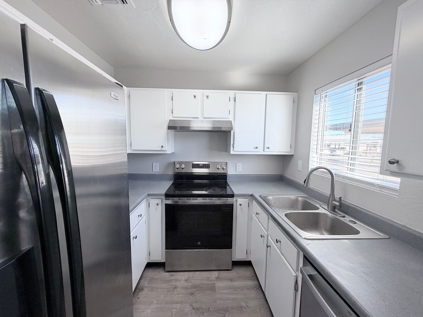 Florence Apartment: 440 E Florence Heights Dr