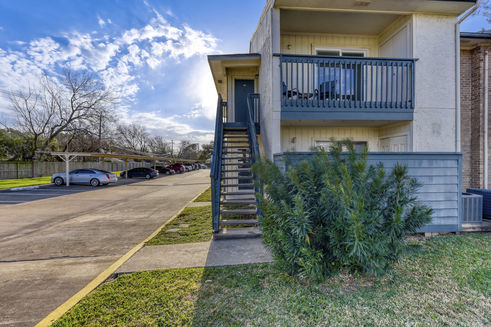 Webster Condo: 250 El Dorado Boulevard