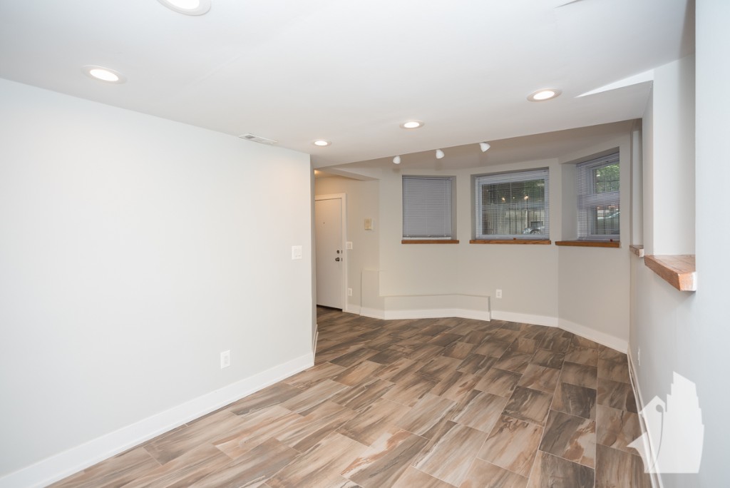 Chicago Condo: 2326 North Southport Avenue