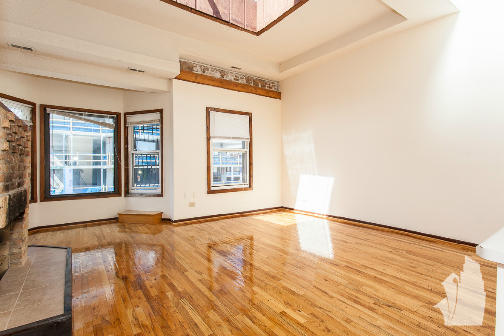 Chicago Condo: 2523 North Lincoln Avenue,