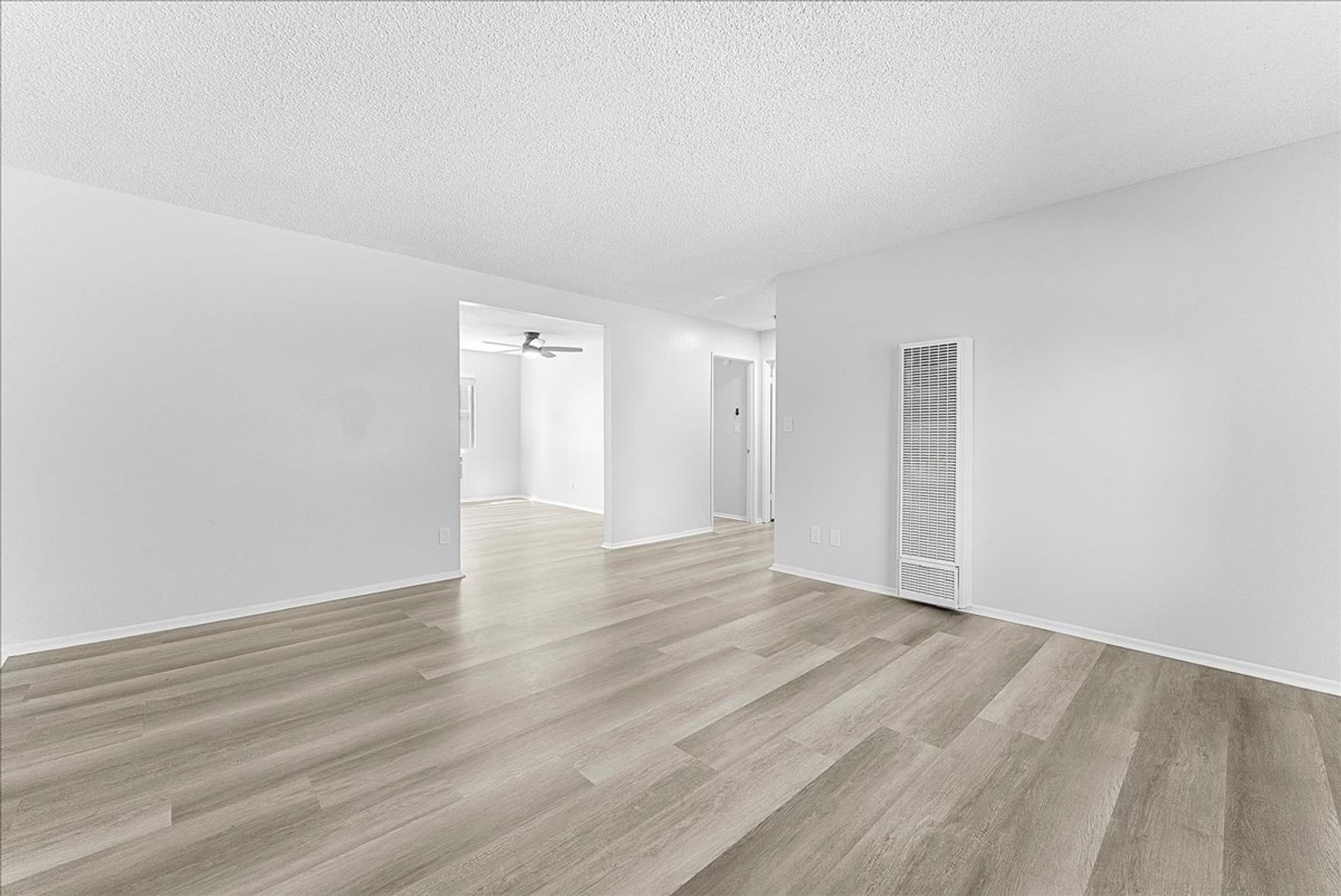 Los Angeles Condo: 2919 Baldwin St.