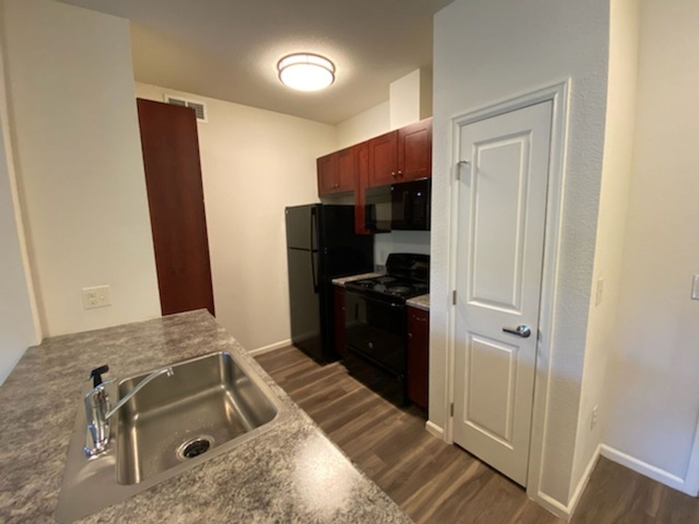 Lakewood Apartment: 1230 Pierce St