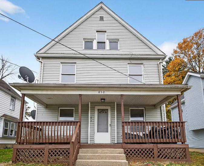 Akron House: 458 Kling St