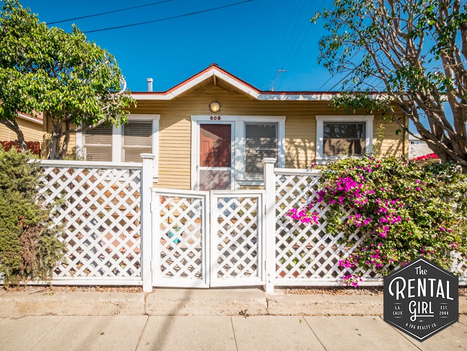 Venice House: 608 7th Ave