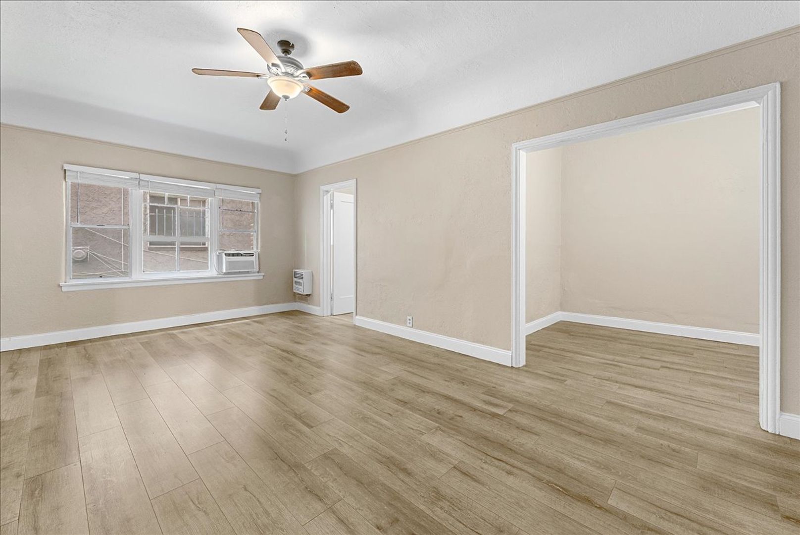 Los Angeles Condo: 118 N. Westmoreland Ave.-