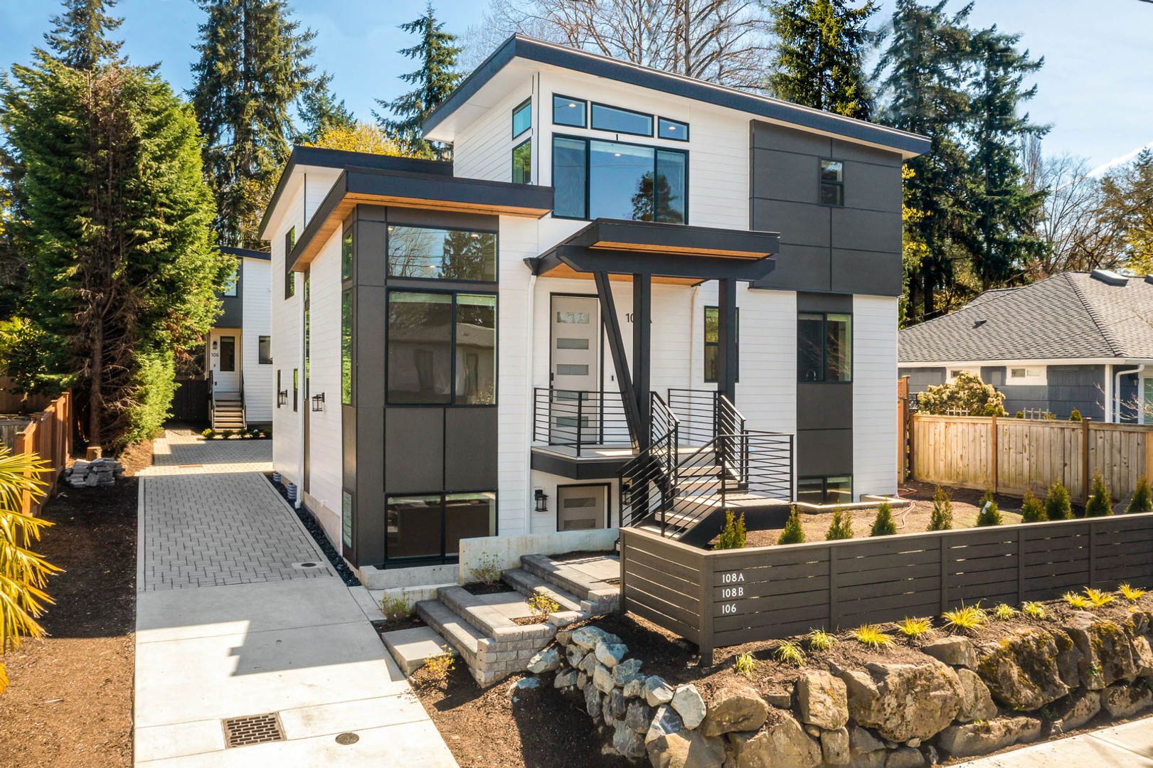 Kirkland Townhome: 108 6th St S