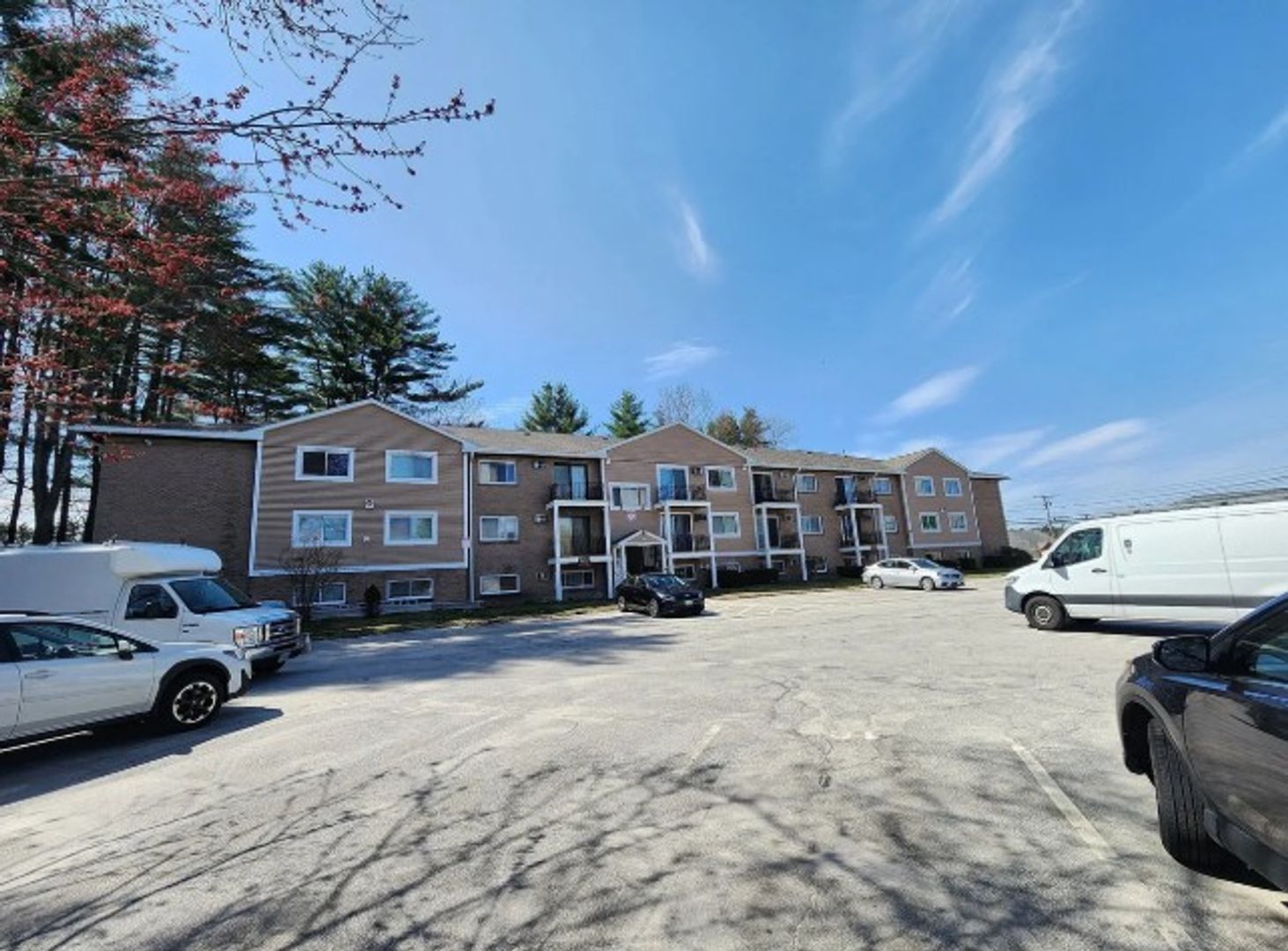 Concord Condo: 81 Fisherville Road
