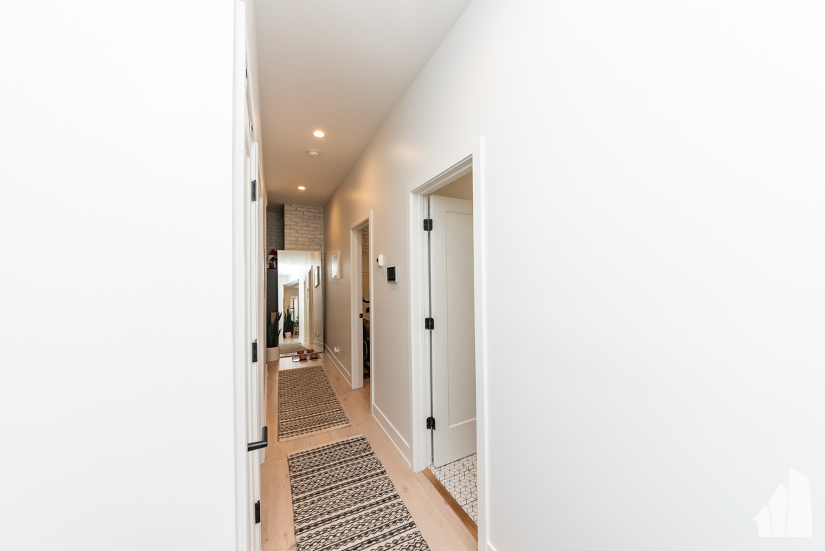 Chicago Condo: 1336 West Bryn Mawr