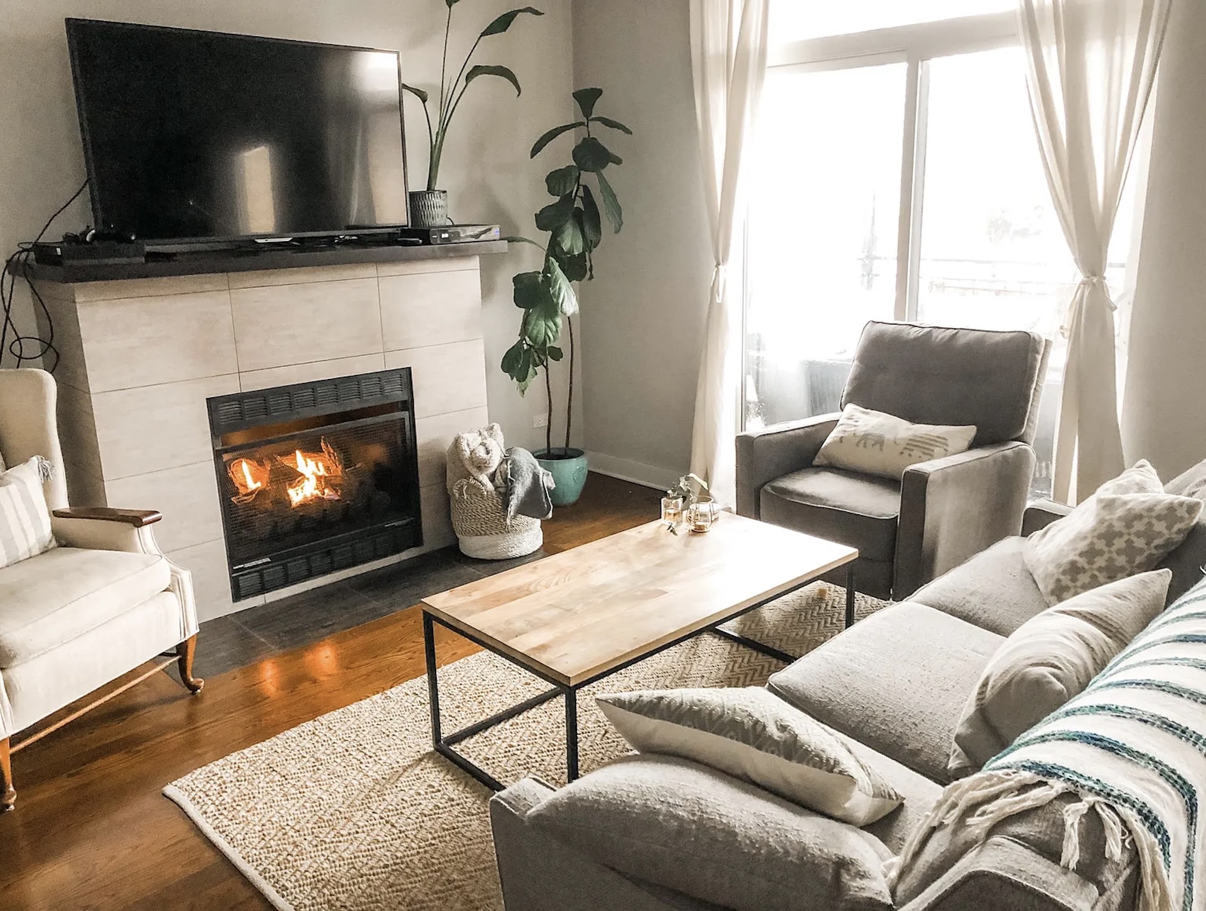 Chicago Condo: 1916 North Kedzie Avenue