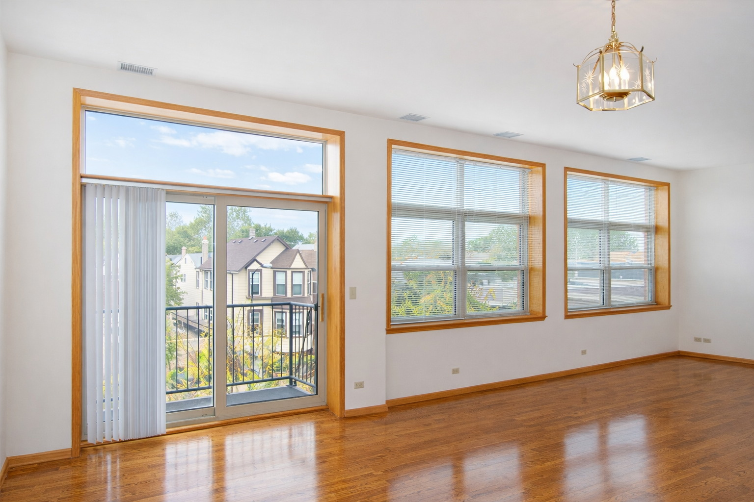 Chicago Condo: 2375 West Montana