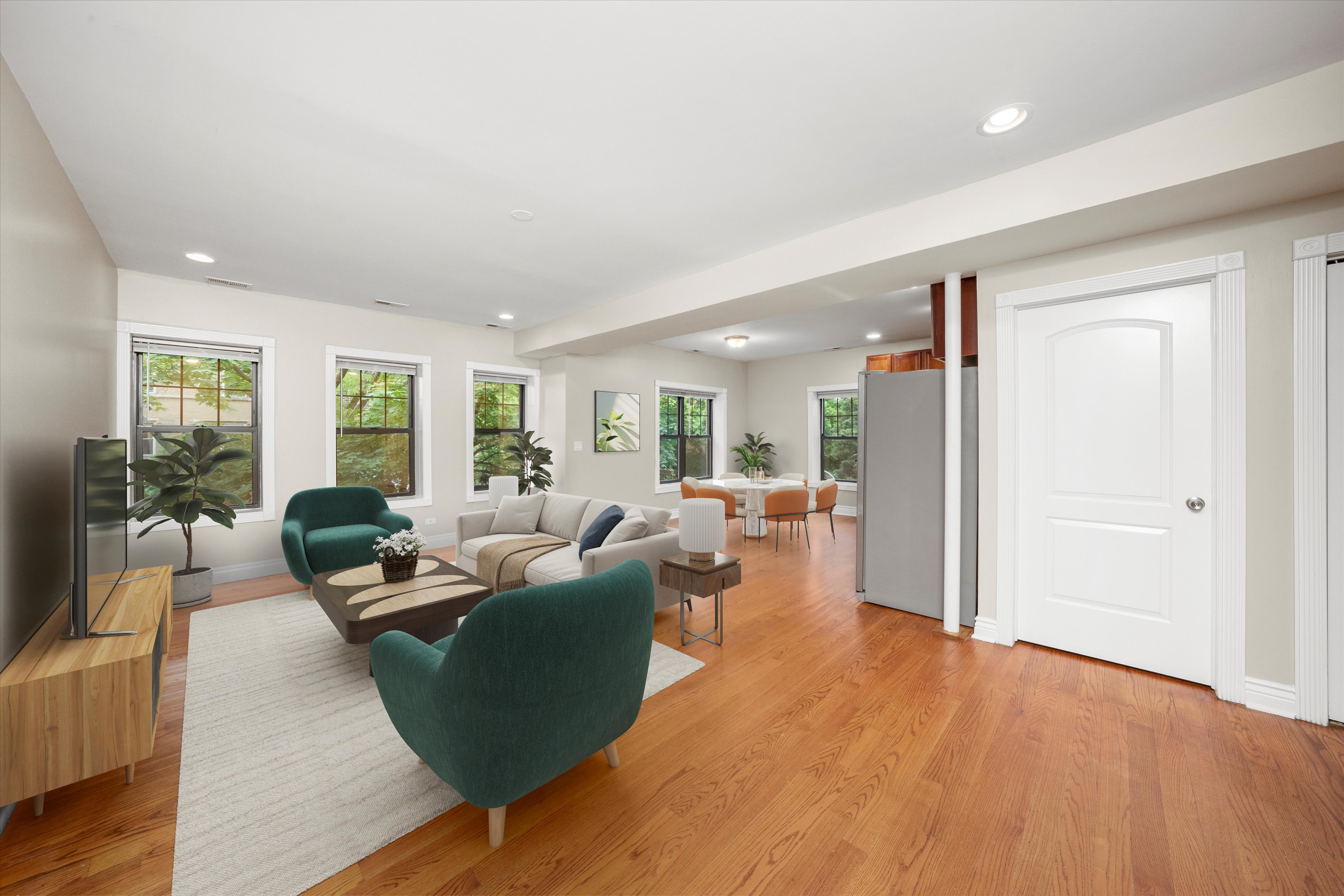 Chicago Condo: 6300 N Rockwell St