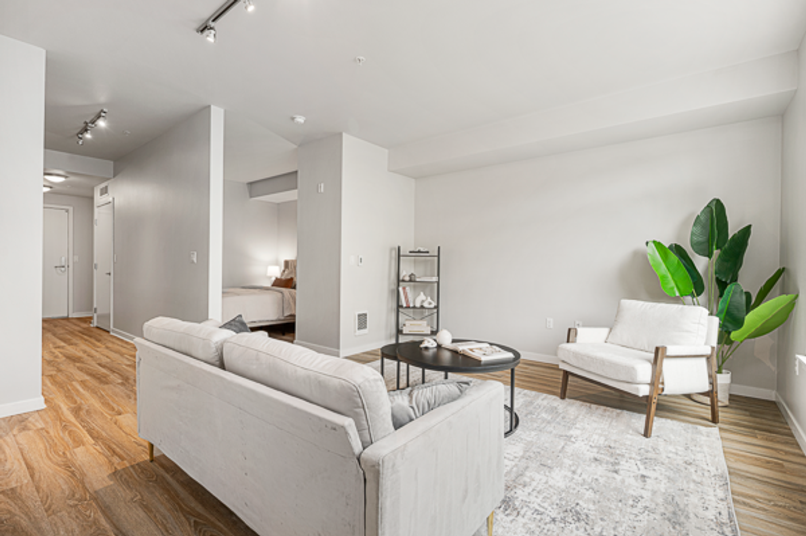 Kirkland Apartment: 11801 97th Ln