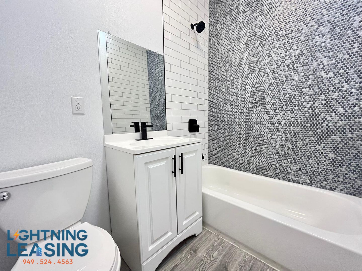 Los Angeles Condo: 2743 San Marino St