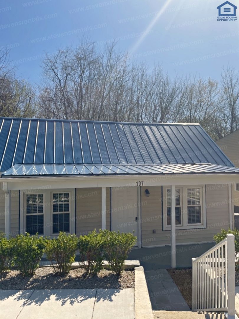 Mcminnville House: 107 Walker St