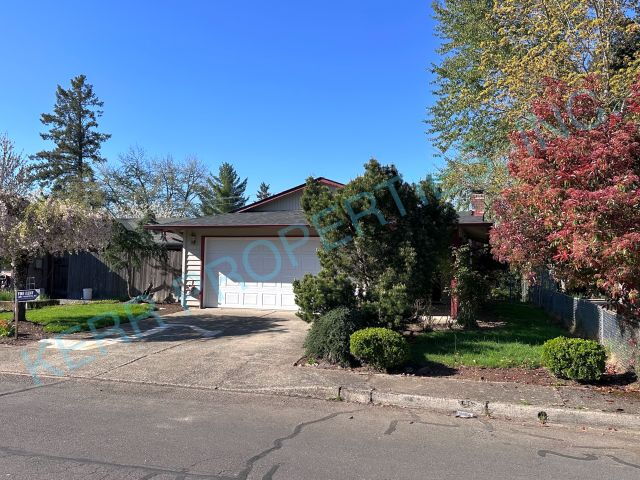 Gresham House: 3095 SW 15th Ct
