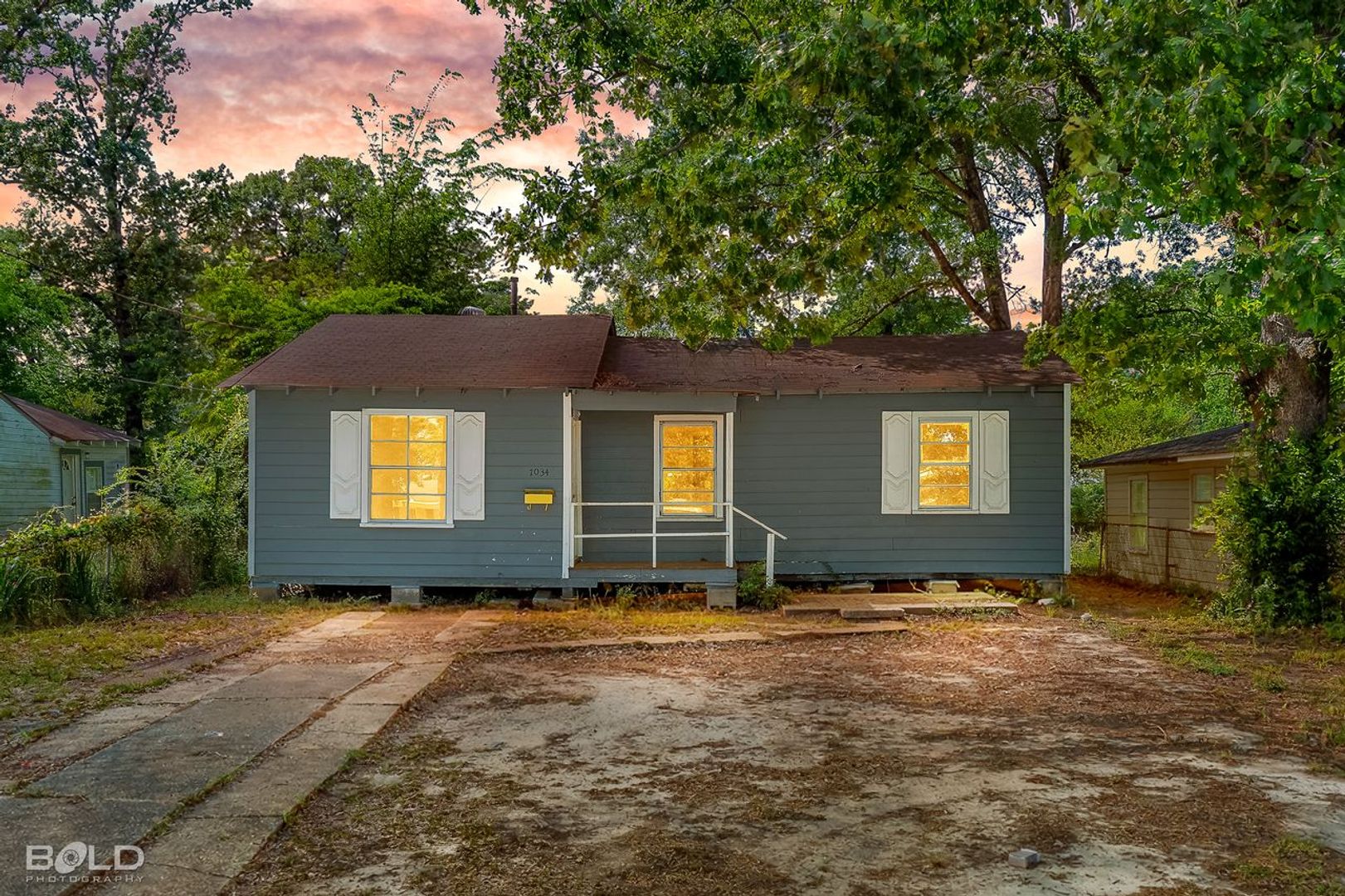 Shreveport House: 7034 Brandtway St