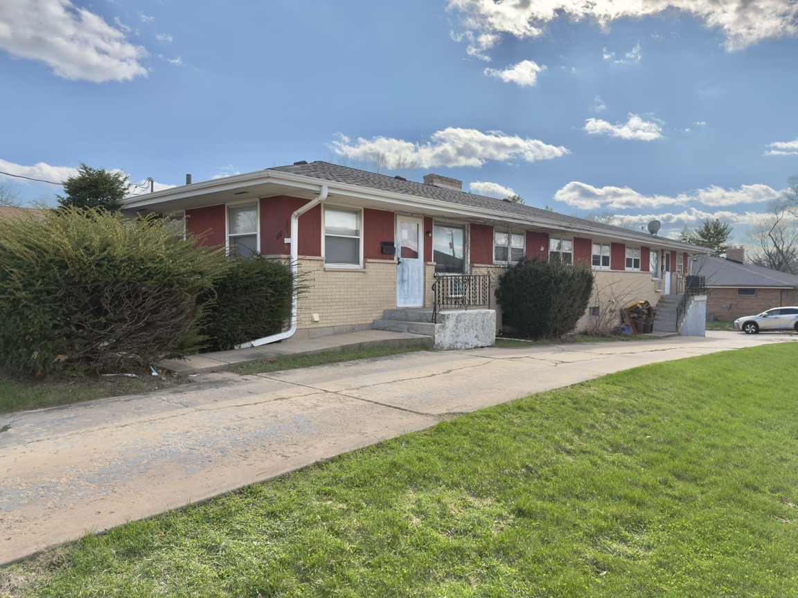 Rockford Condo: 1807 - 1809 South Alpine Rd