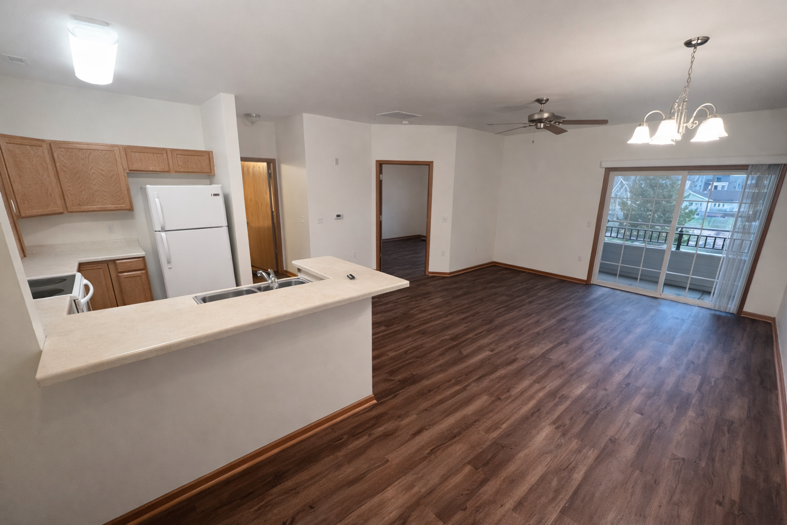 OREGON Apartment: 218 WOLFE St