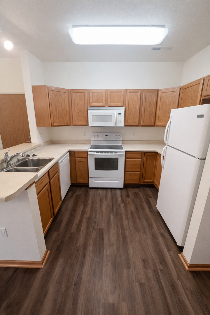 OREGON Apartment: 218 WOLFE St