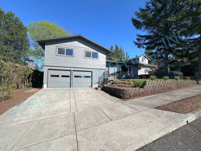 Gresham House: 1160 NW Bella Vista Pl.