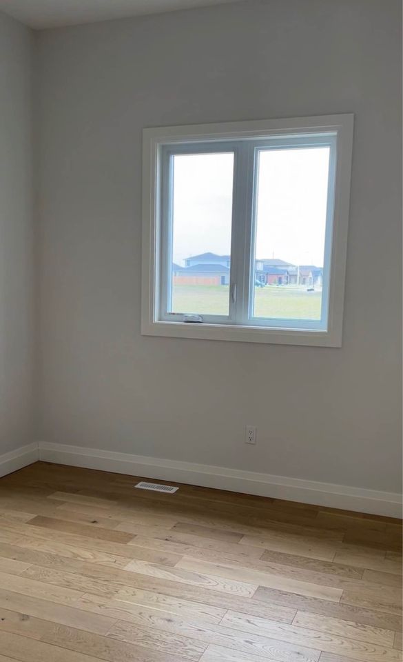 Sarnia Condo: 601 SWEETBAY Cres