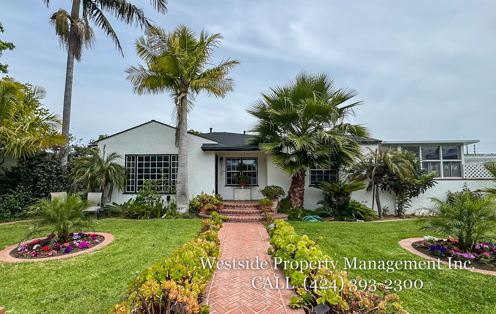 Los Angeles House: 8120 Glider Ave