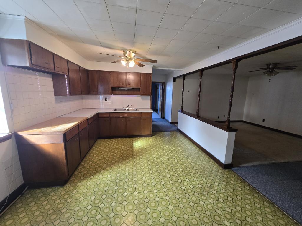 North Tonawanda Condo: 825 Oliver St