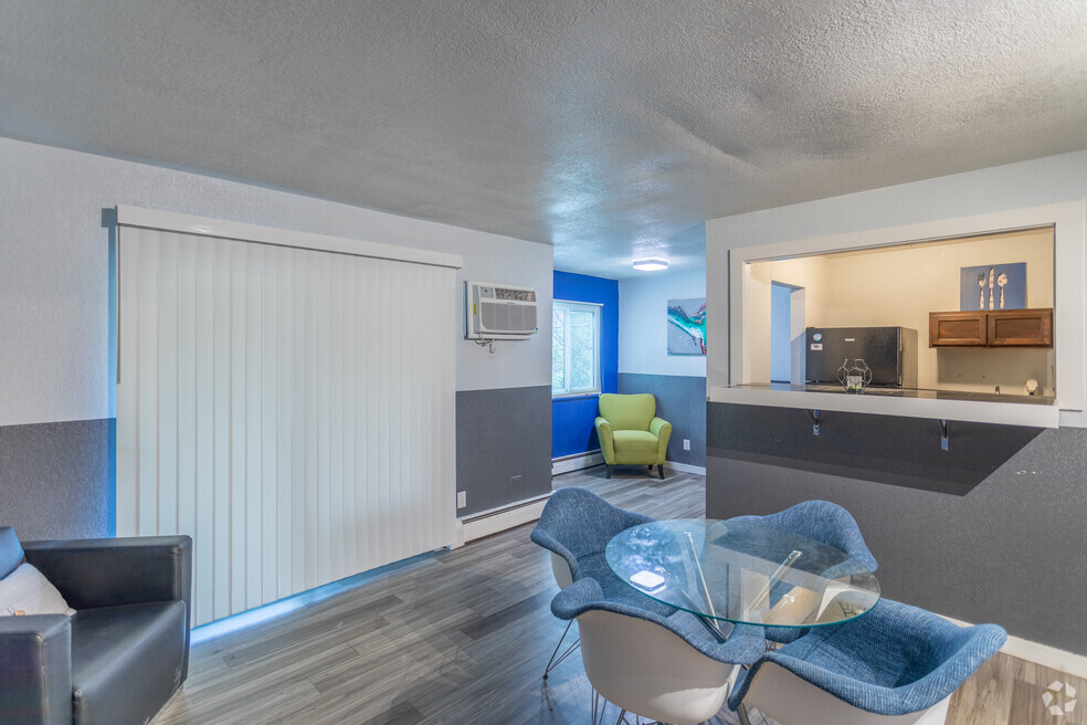 Cincinnati Apartment: 1932 Kentucky Ave