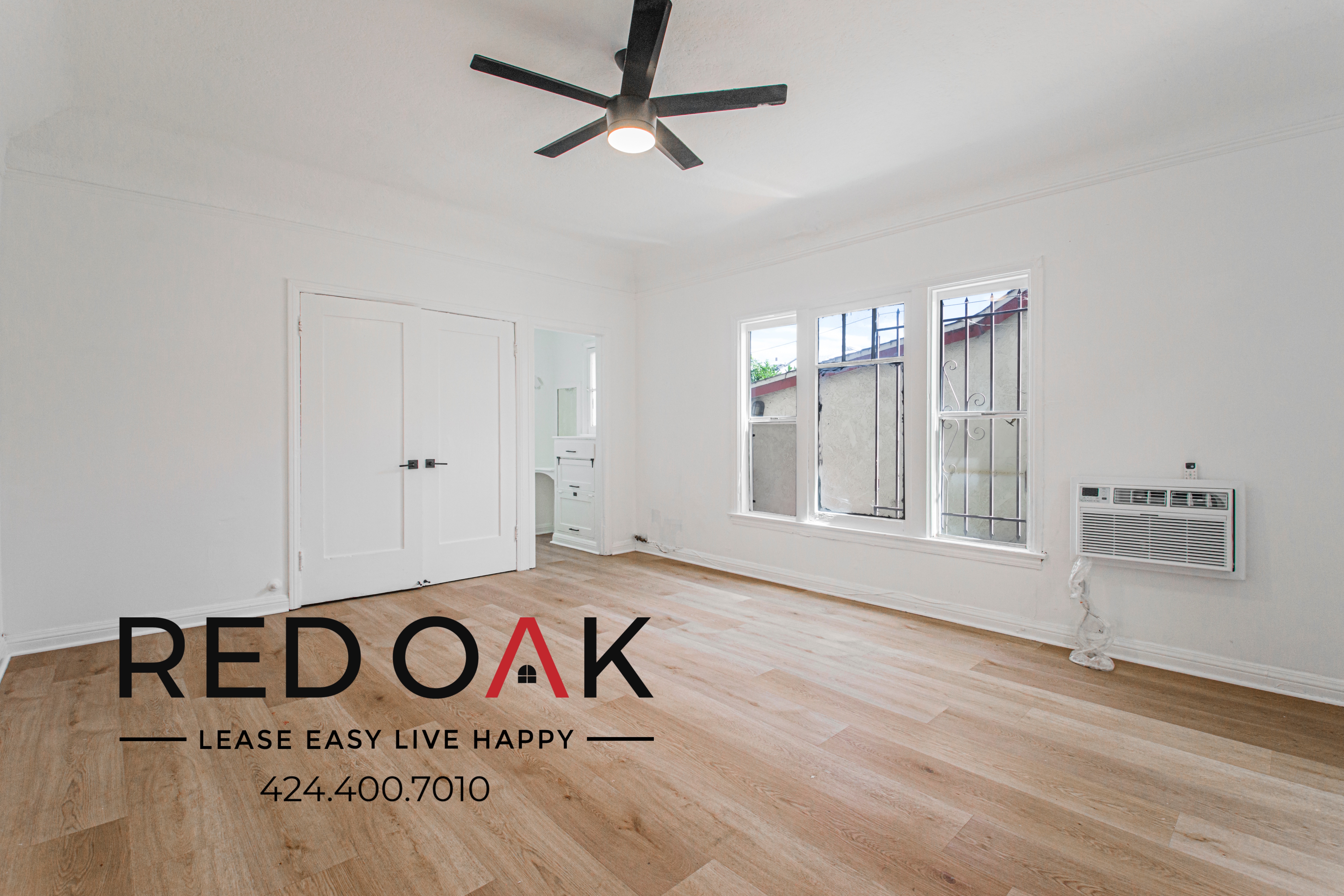 Los Angeles Condo: 704 W 54th St