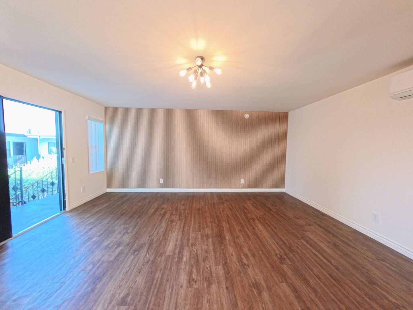 Los Angeles Apartment: 6607 N Figueroa St