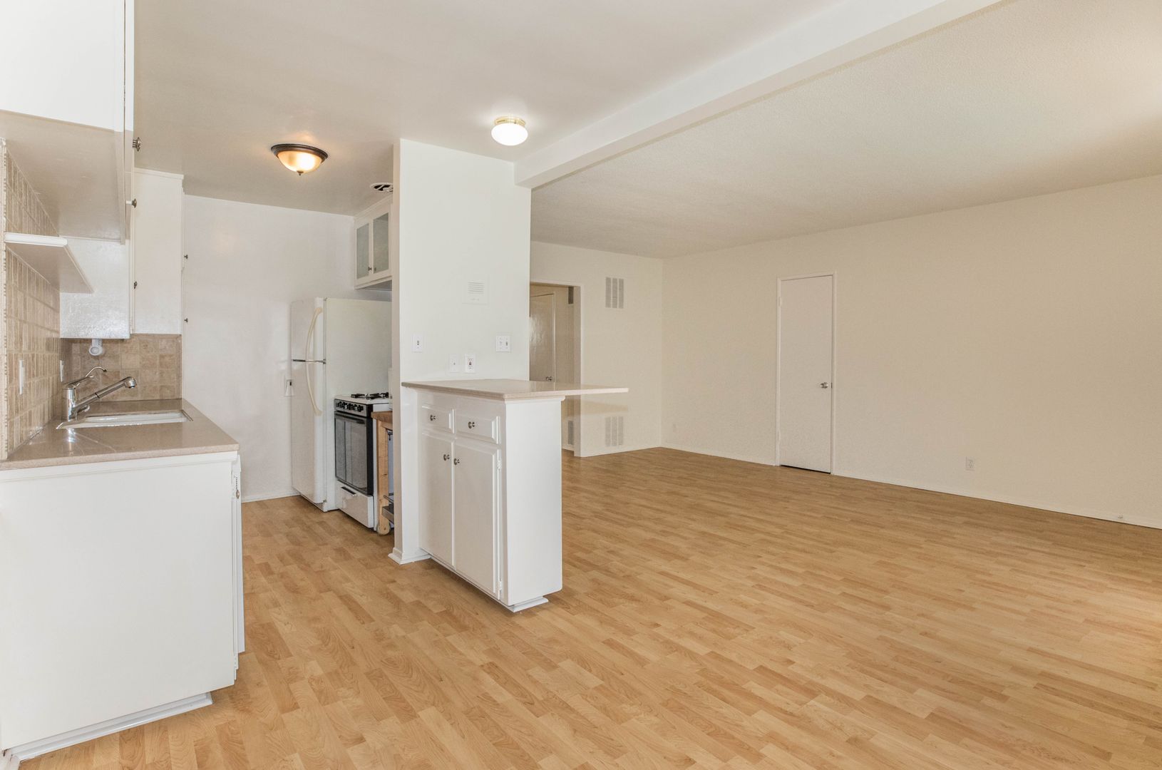 Santa Monica House: 2621 Centinela Ave.