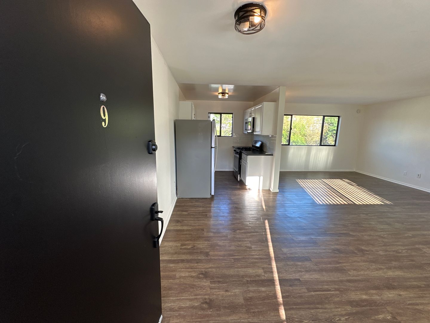 Los Angeles Apartment: 6607 N Figueroa St