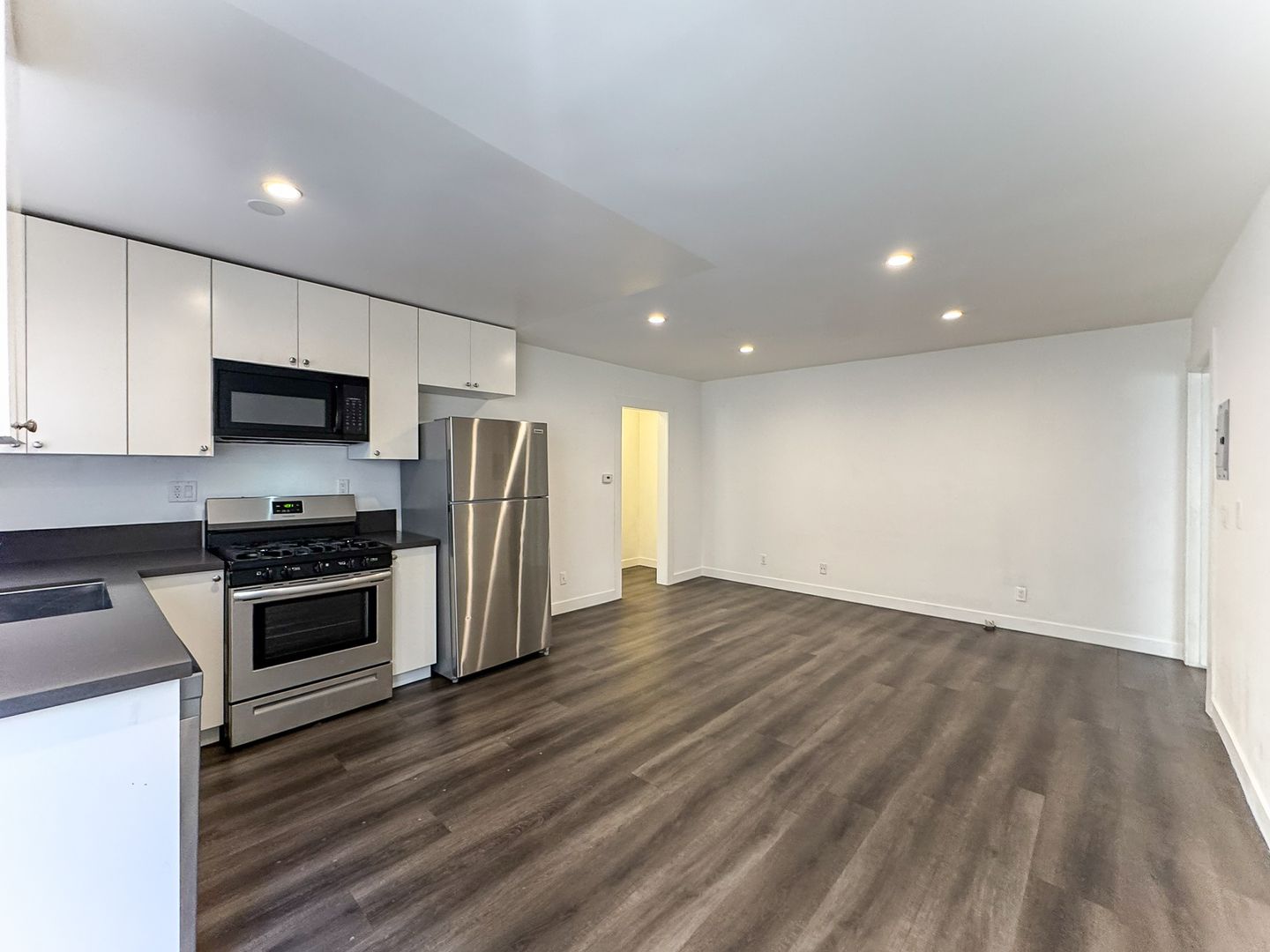 Los Angeles Condo: 3536 Hughes Ave