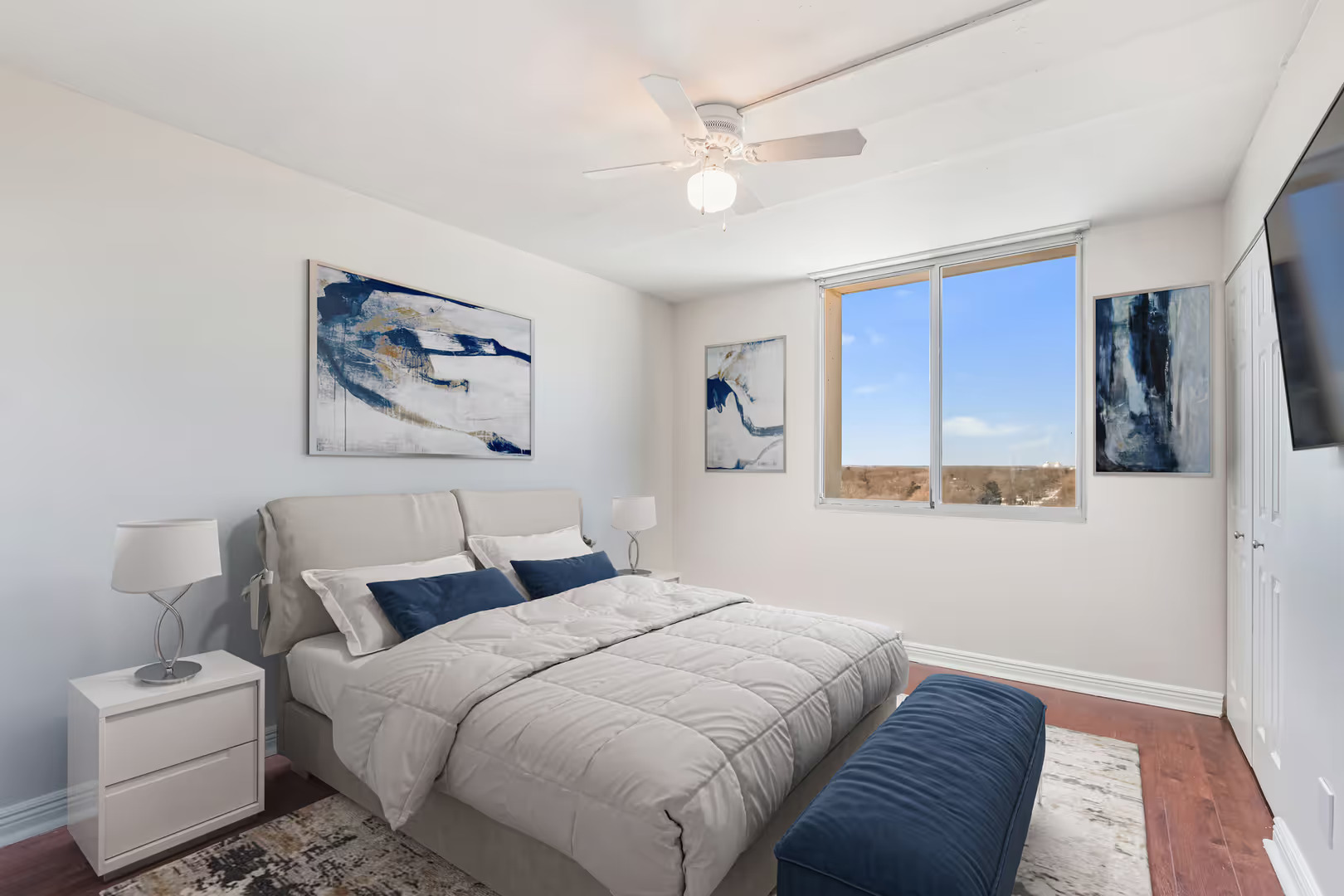 Aurora Apartment: 1037 Howell Pl