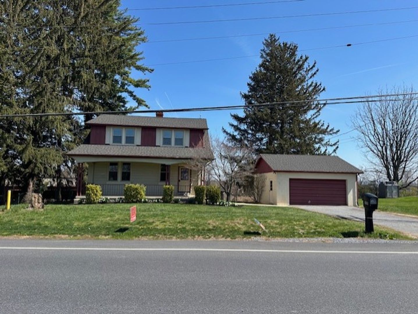 Lebanon House: 2020 State Dr