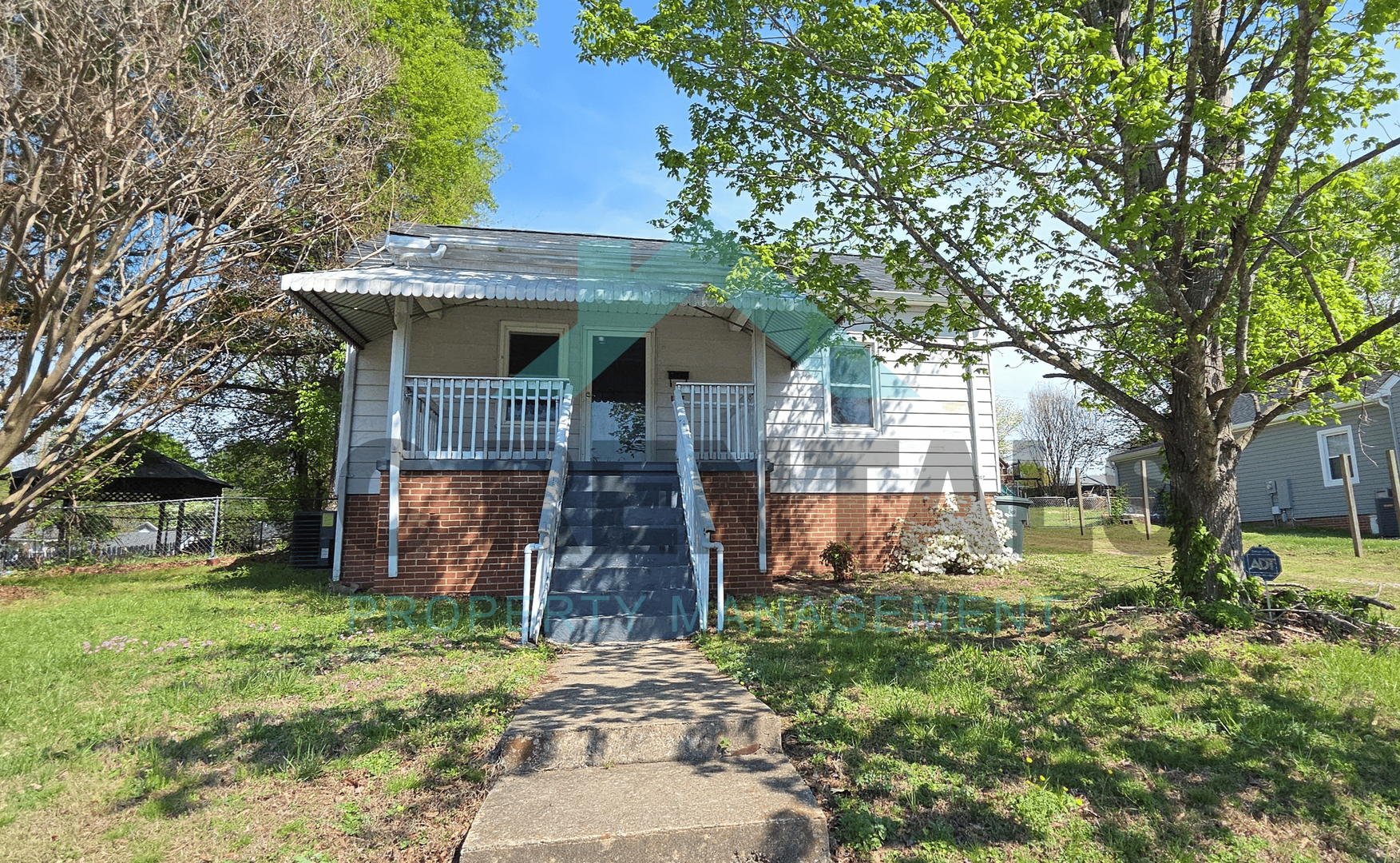 Greensboro House: 1410 Maple St
