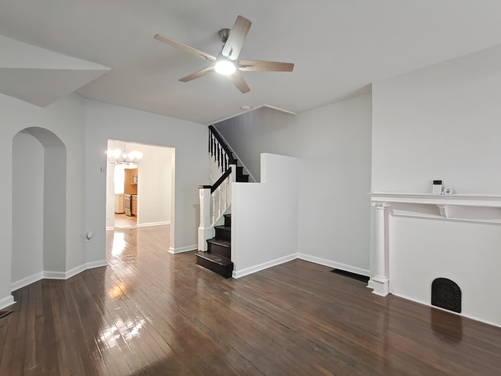 Philadelphia Townhome: 5308 Race St