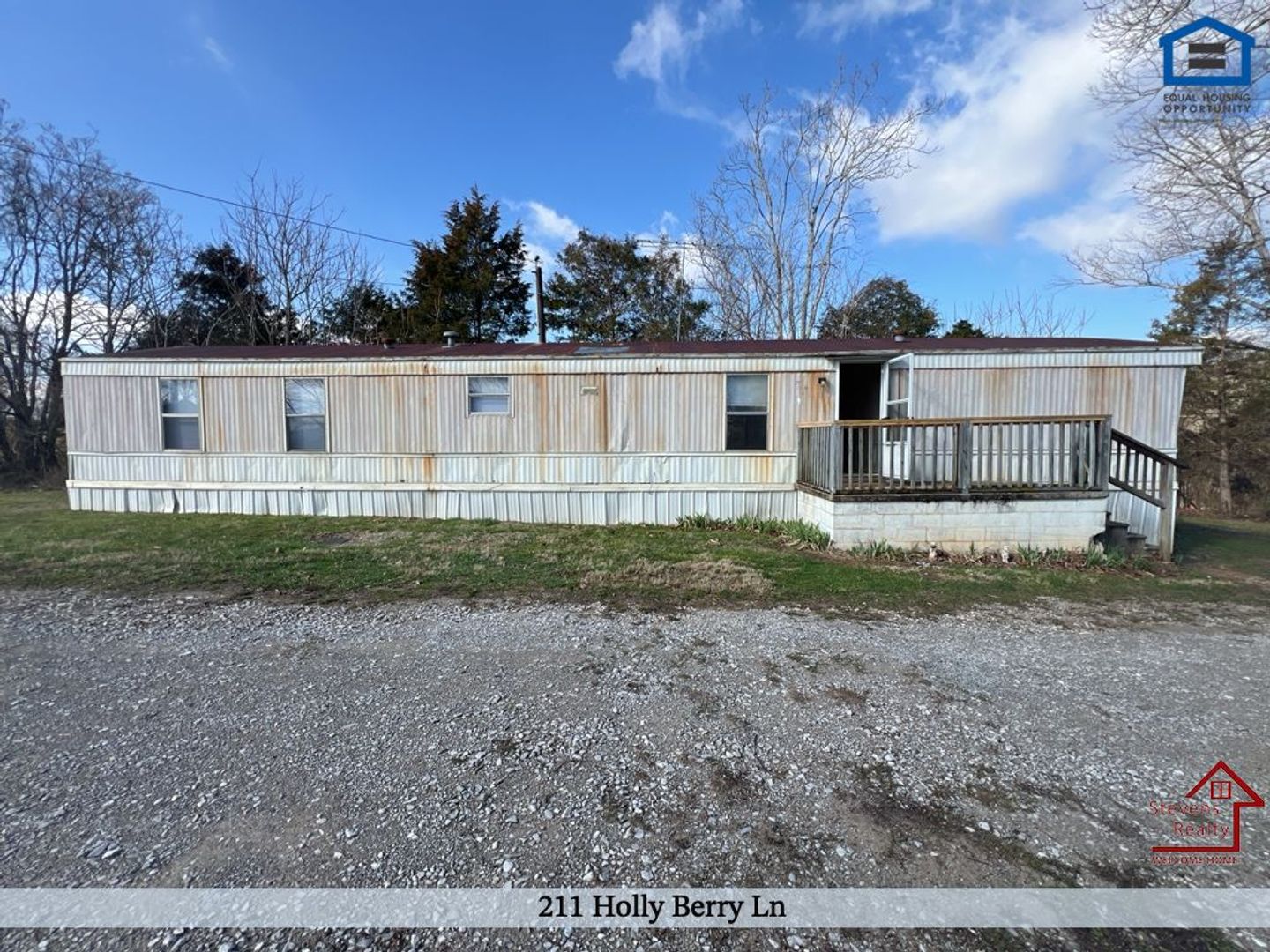 Sparta House: 211 Holly Berry Ln
