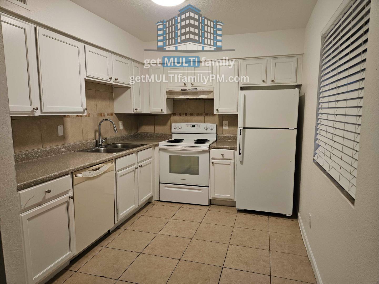 Tampe Condo: 1925 E Hayden Ln