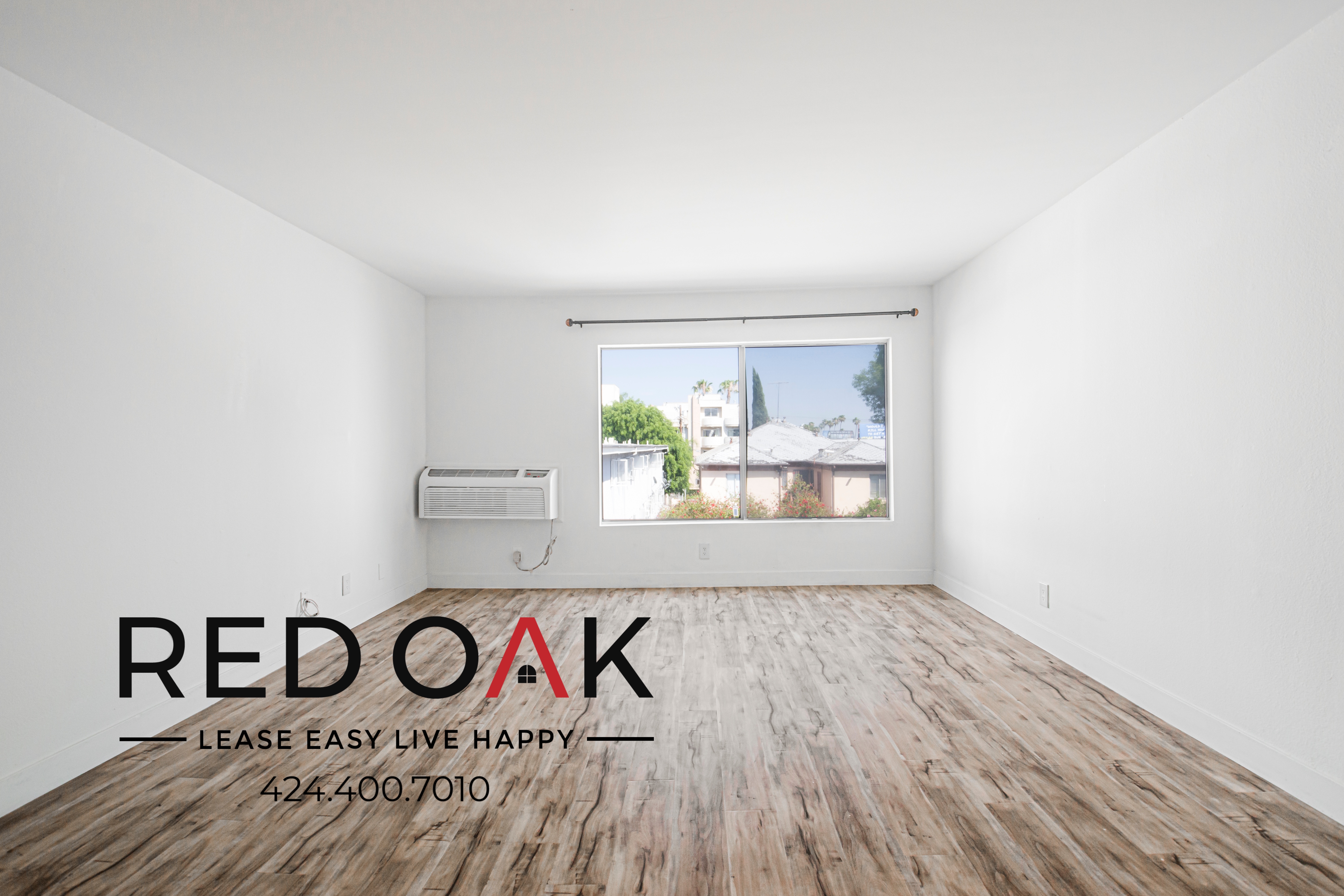 Los Angeles Apartment: 1522 N Formosa Ave