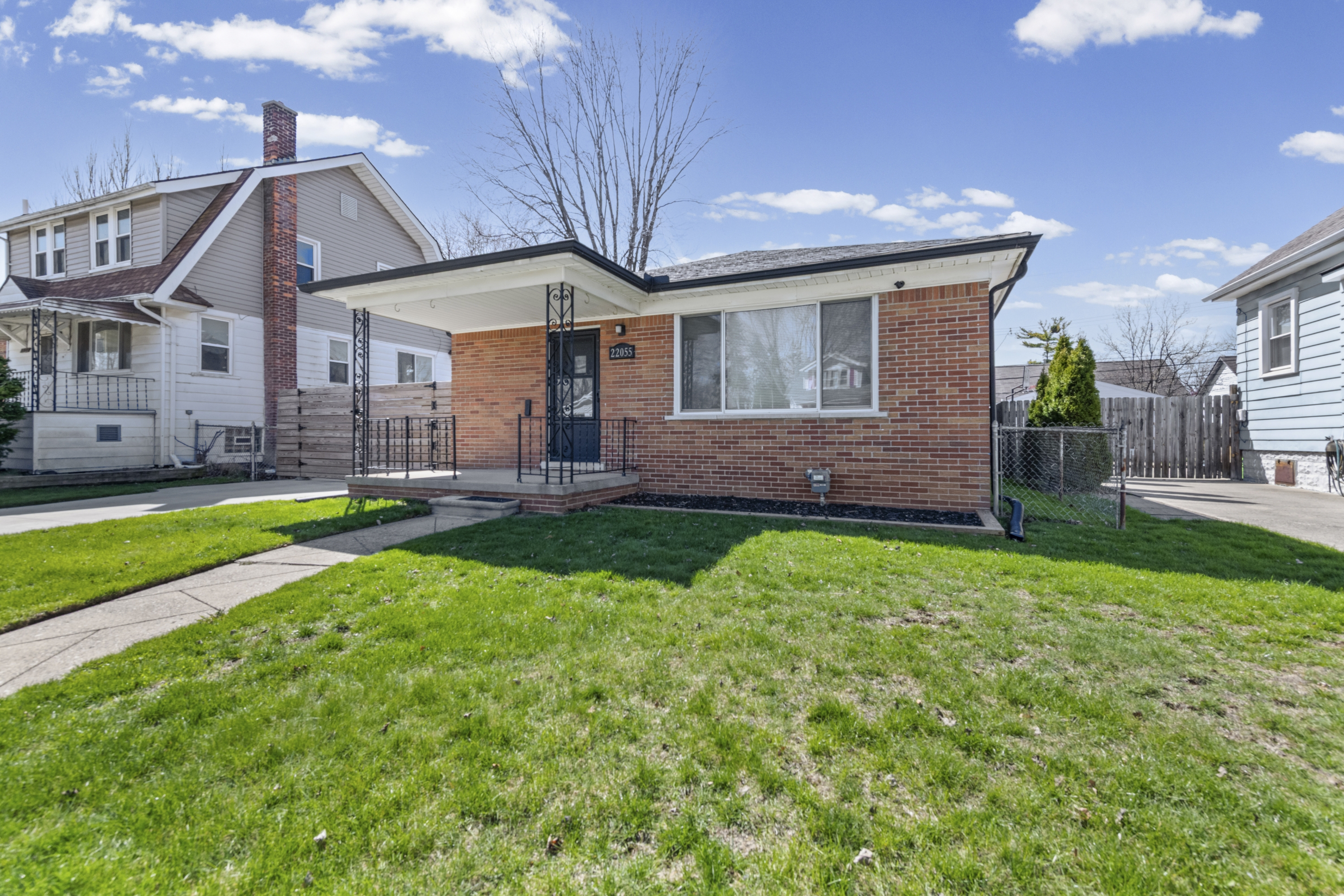 Eastpointe House: 22055 Elmwood Ave