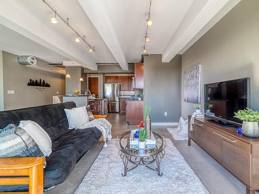 Austin Condo: 800 Brazos St