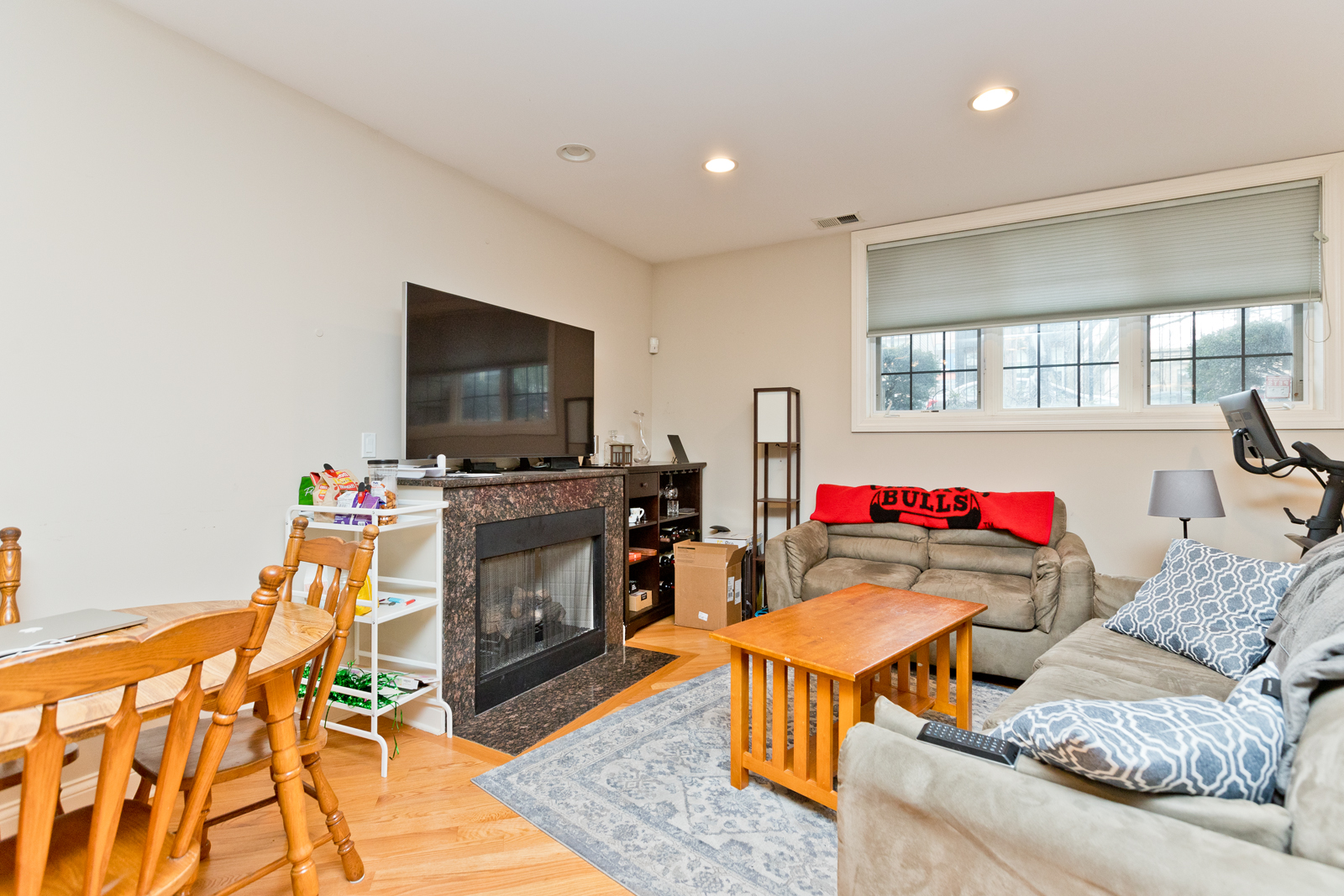 Chicago Condo: 2414 West Moffat